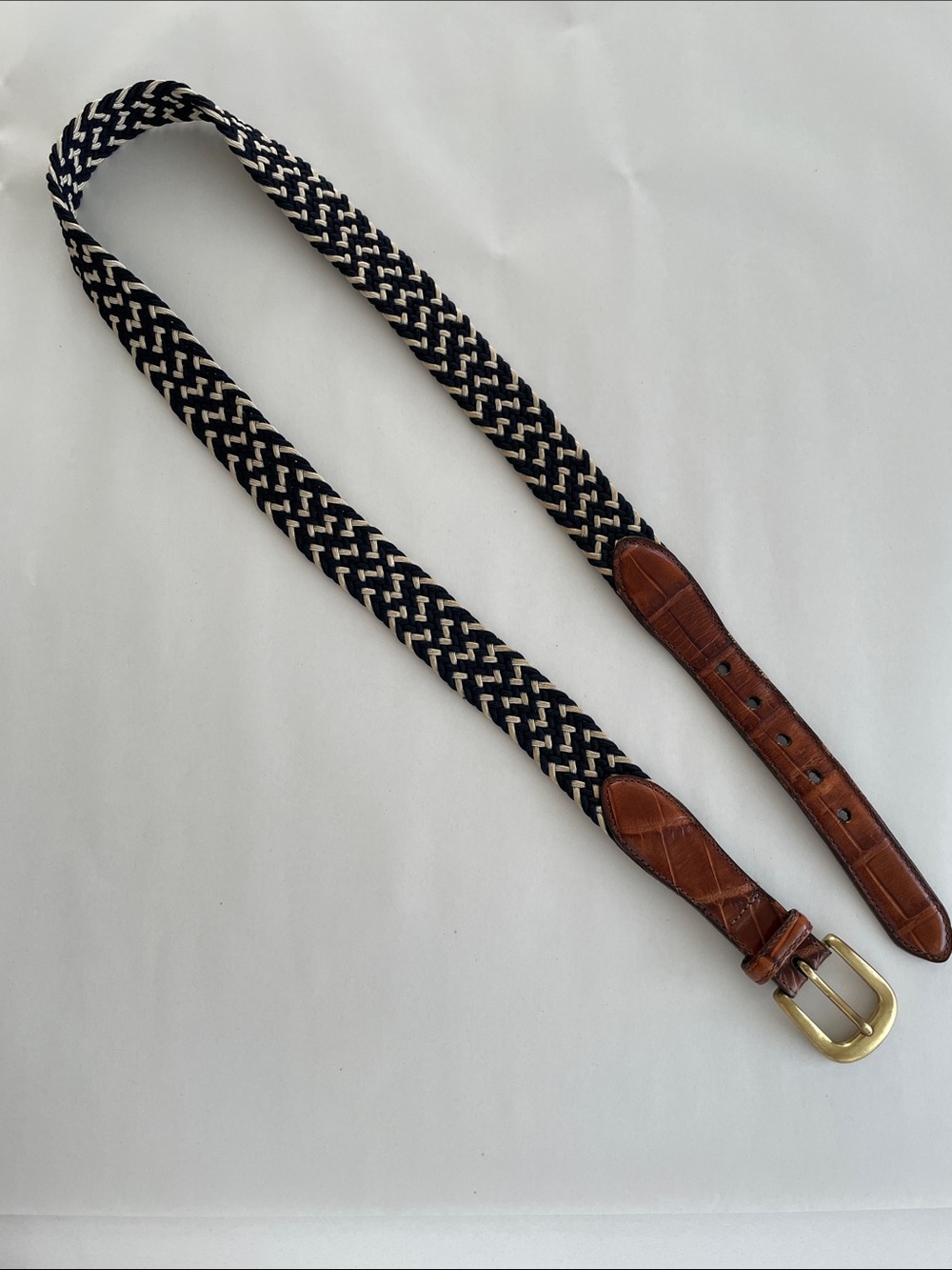 BRIGHTON Braided Stretch Belt with Croco Leather in Navy and Cream